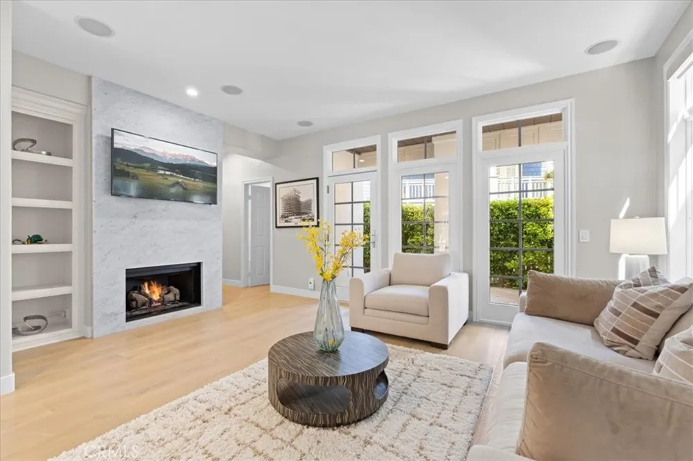 2534 Bungalow Place Corona del Mar, CA 92625