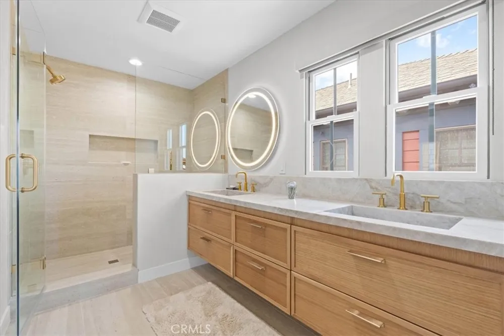2534 Bungalow Place Corona del Mar, CA 92625