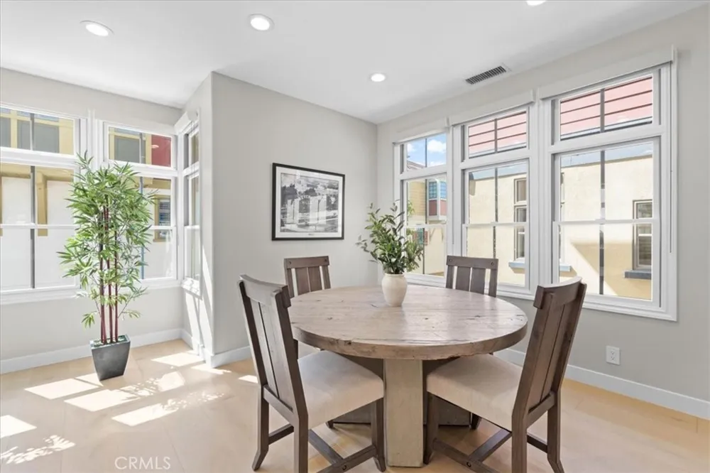 2534 Bungalow Place Corona del Mar, CA 92625