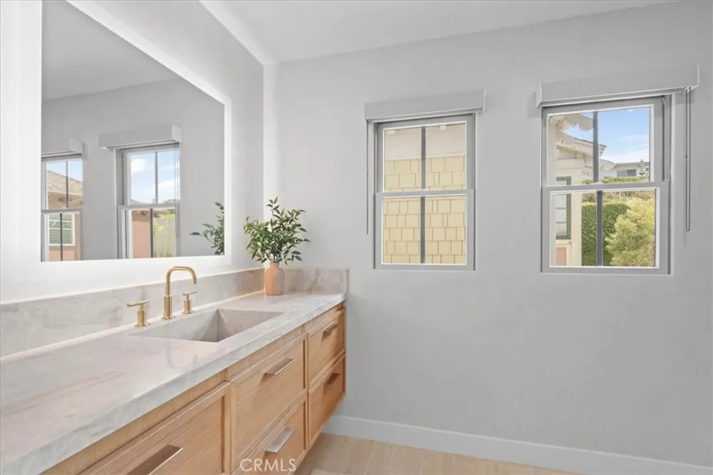 2534 Bungalow Place Corona del Mar, CA 92625