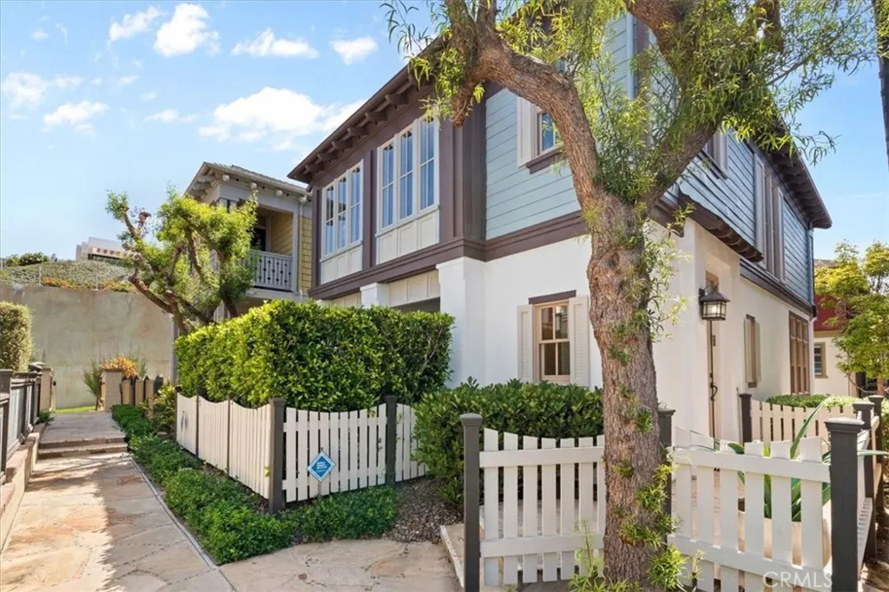 2534 Bungalow Place Corona del Mar, CA 92625