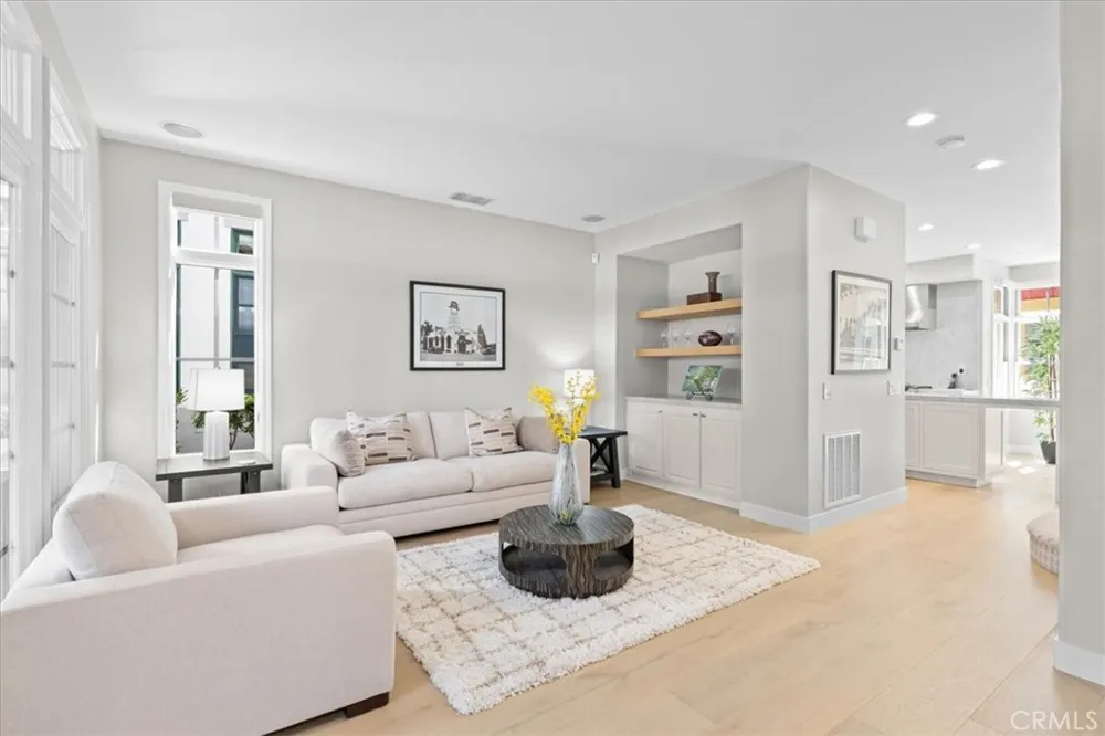 2534 Bungalow Place Corona del Mar, CA 92625