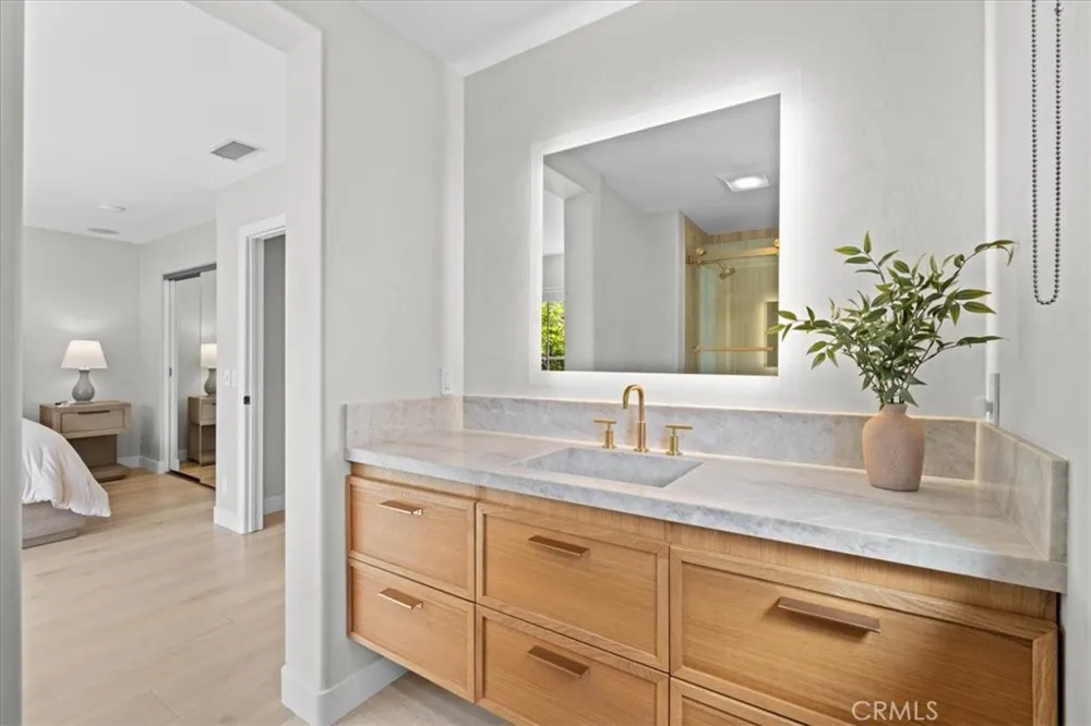 2534 Bungalow Place Corona del Mar, CA 92625