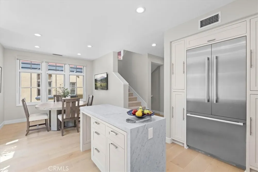 2534 Bungalow Place Corona del Mar, CA 92625