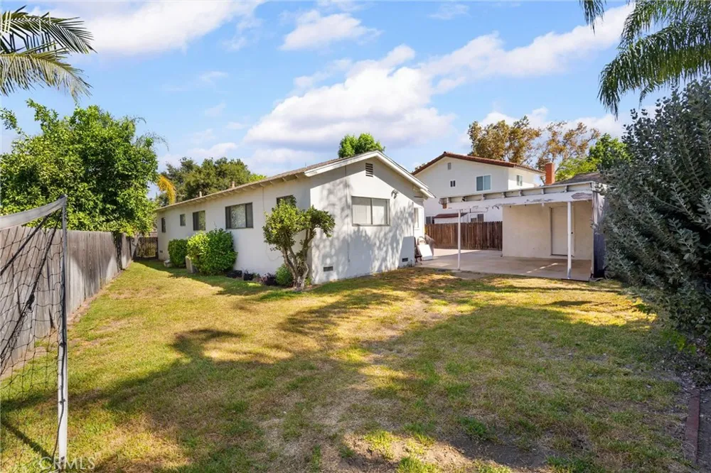1850 Miramonte La Verne, CA 91750
