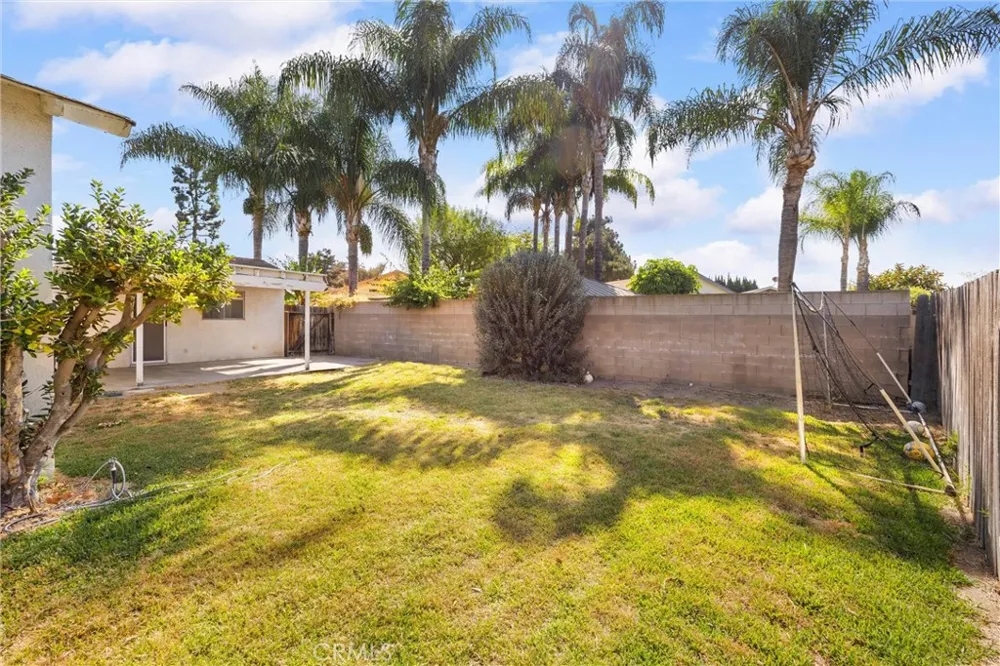 1850 Miramonte La Verne, CA 91750