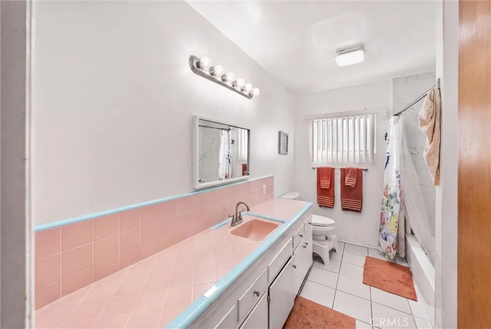 1850 Miramonte La Verne, CA 91750