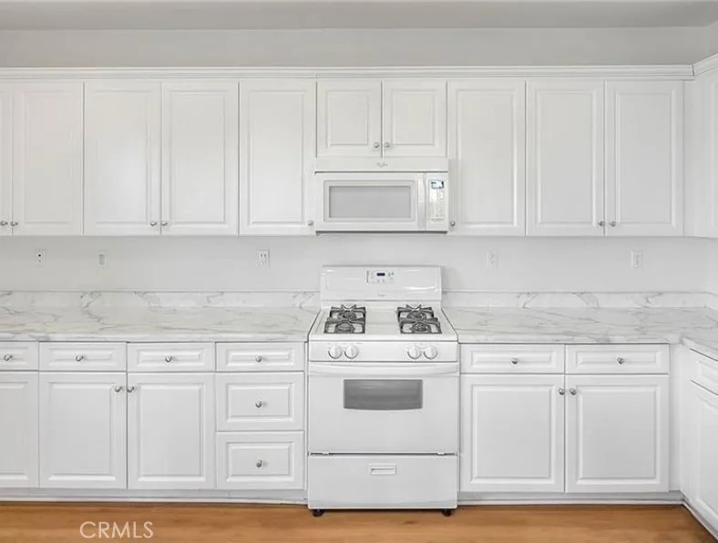 15995 Yosemite St Victorville, CA 92394