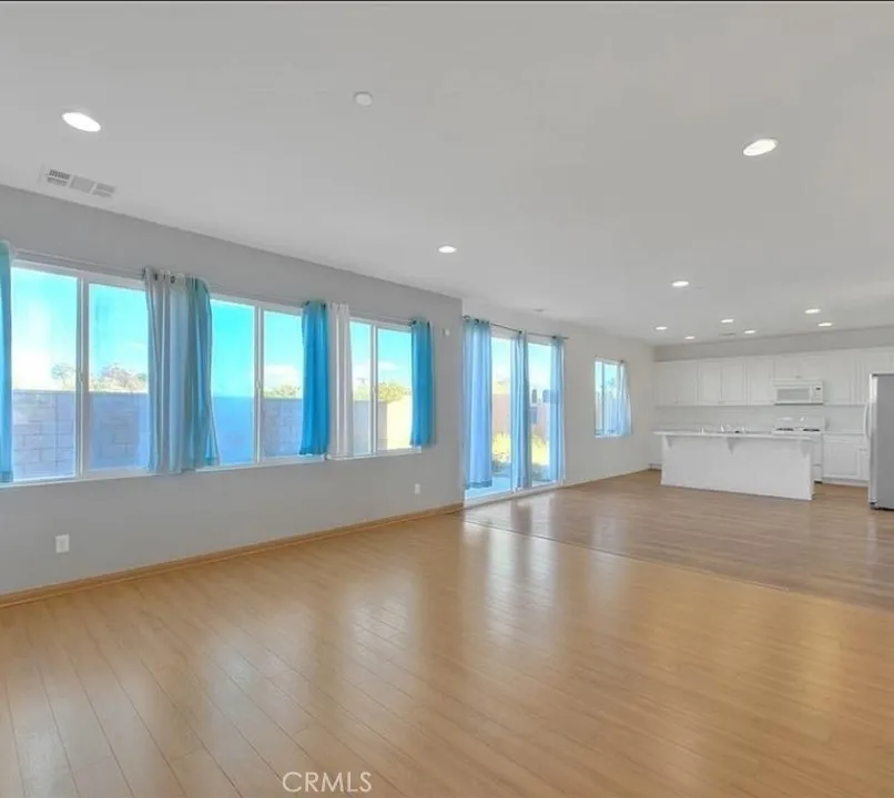 15995 Yosemite St Victorville, CA 92394