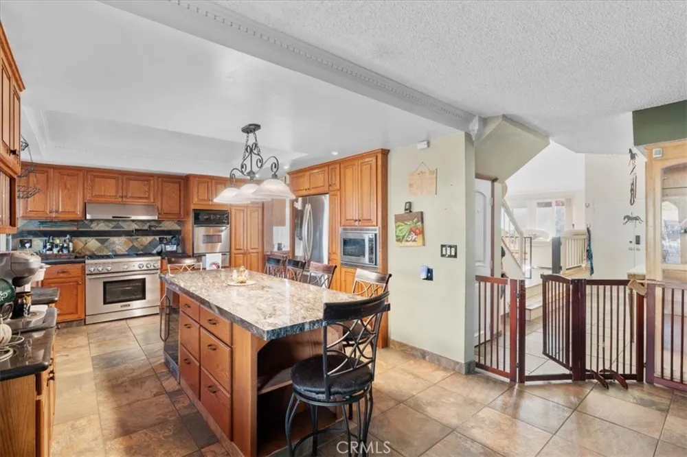 6046 Peridot Avenue Rancho Cucamonga, CA 91701