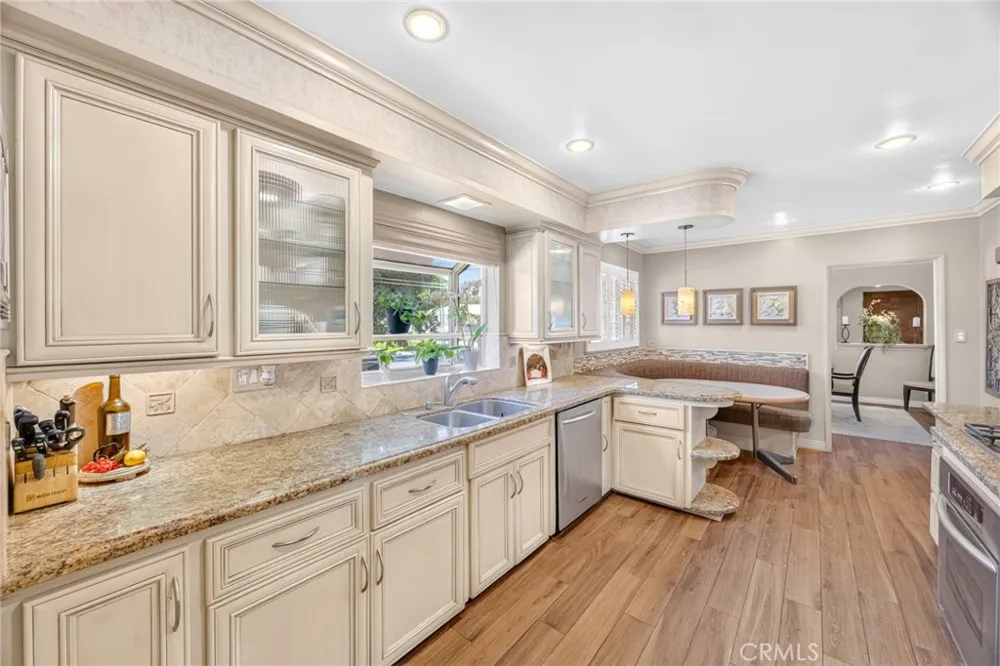 306 E 5th Ontario, CA 91764