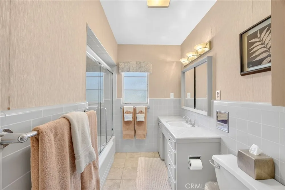 306 E 5th Ontario, CA 91764
