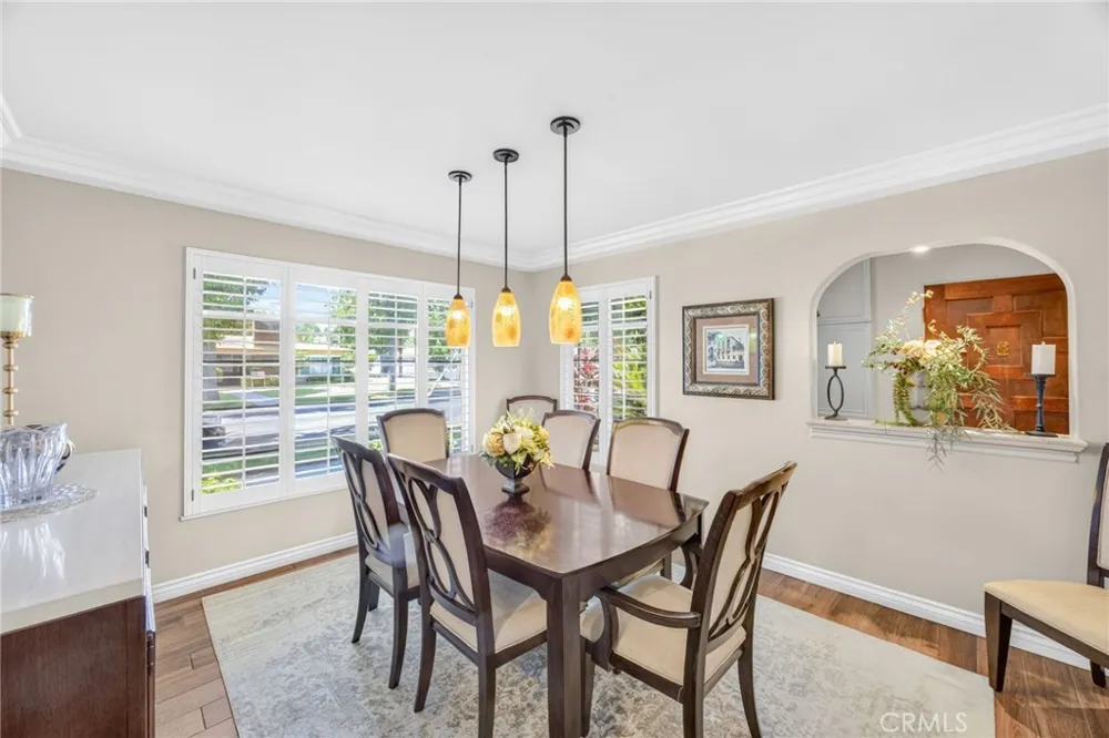 306 E 5th Ontario, CA 91764