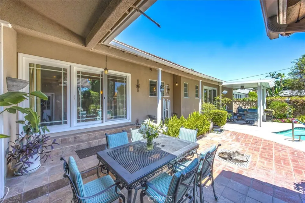 306 E 5th Ontario, CA 91764