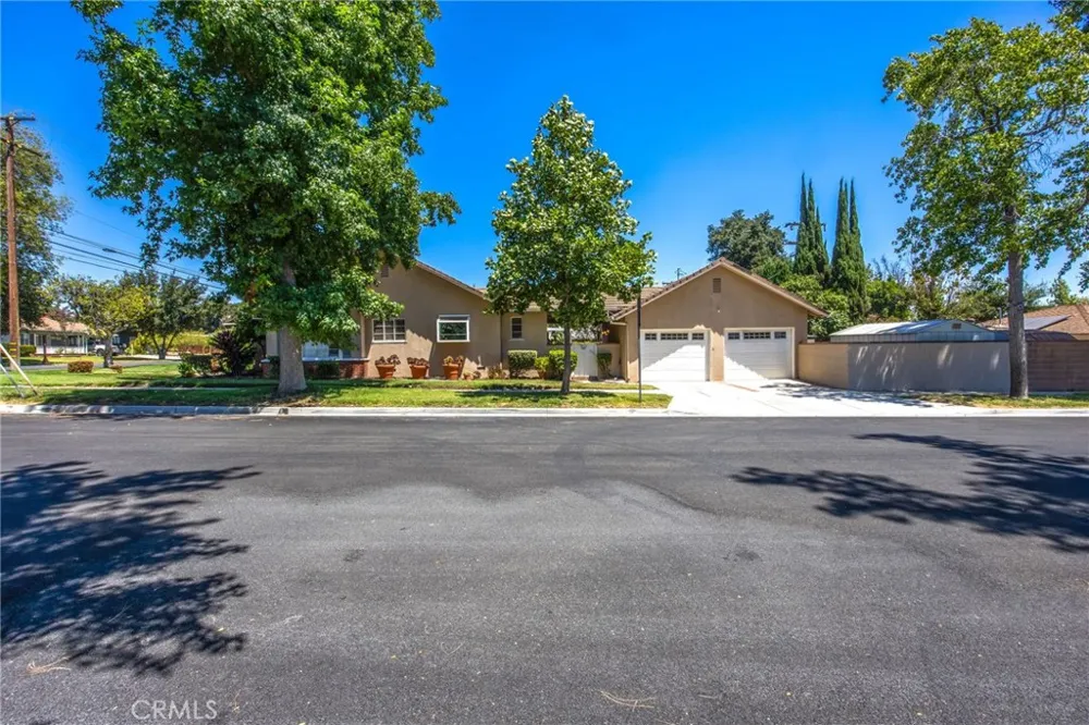 306 E 5th Ontario, CA 91764