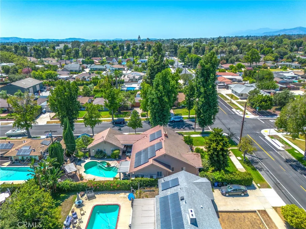 306 E 5th Ontario, CA 91764