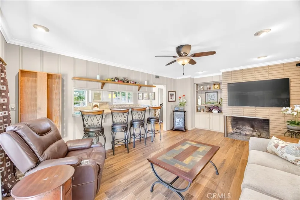 306 E 5th Ontario, CA 91764