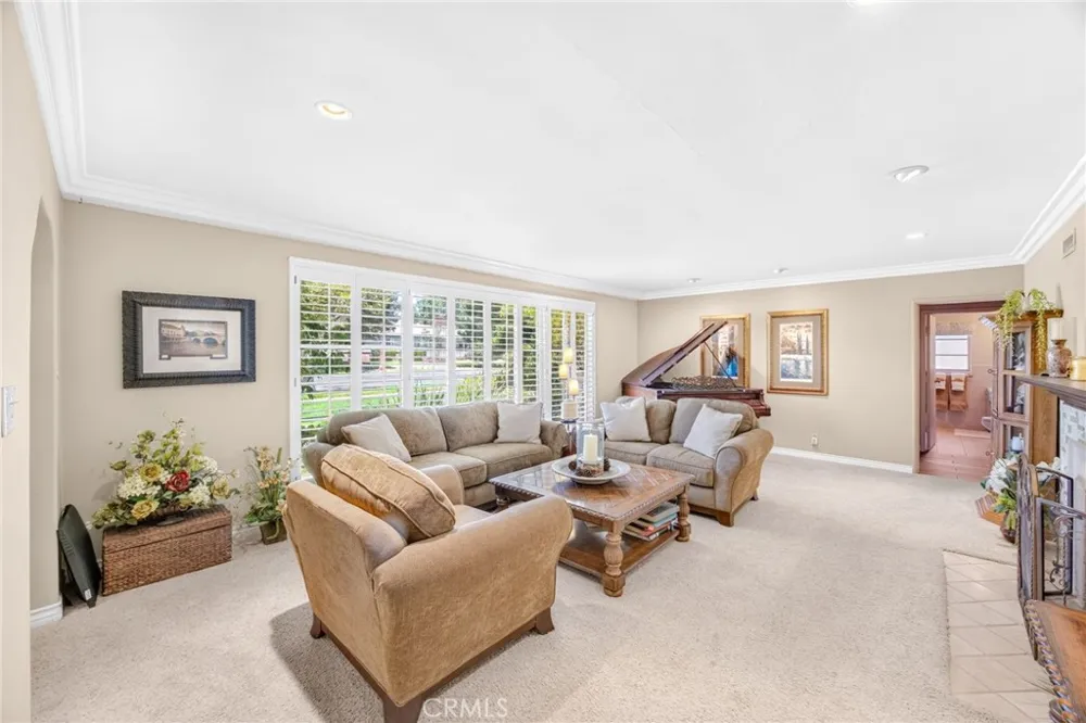 306 E 5th Ontario, CA 91764