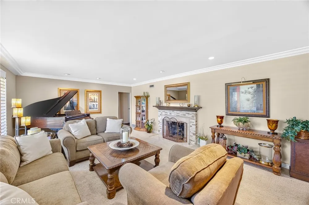 306 E 5th Ontario, CA 91764