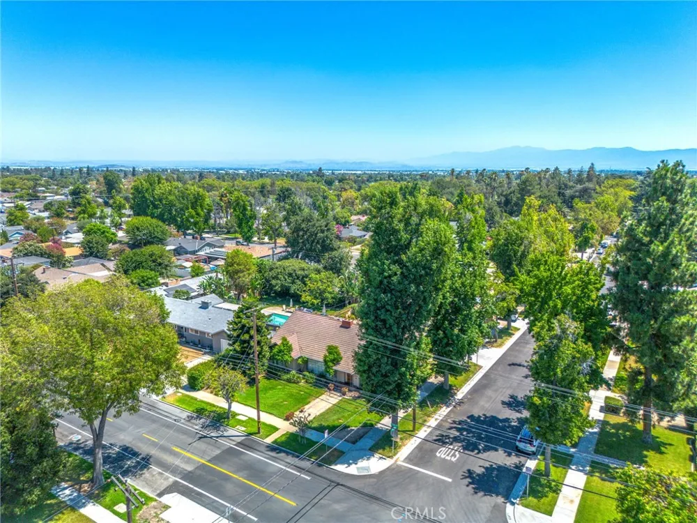 306 E 5th Ontario, CA 91764