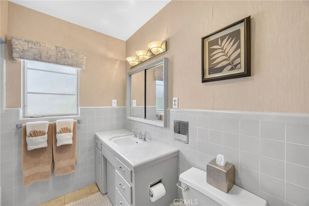 306 E 5th Ontario, CA 91764