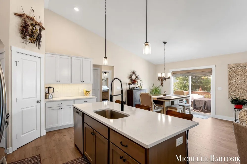 469 Seneca Ridge Drive Middleville Village, MI 49333
