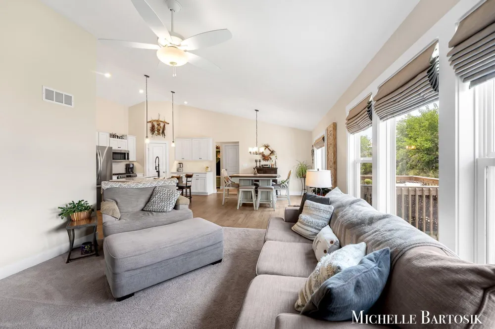 469 Seneca Ridge Drive Middleville Village, MI 49333