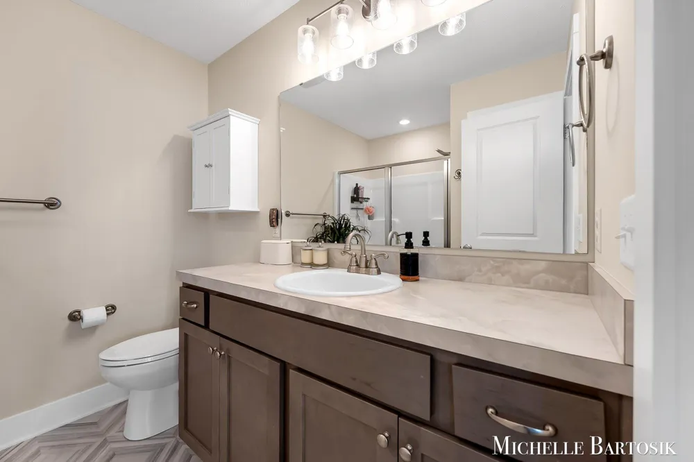 469 Seneca Ridge Drive Middleville Village, MI 49333