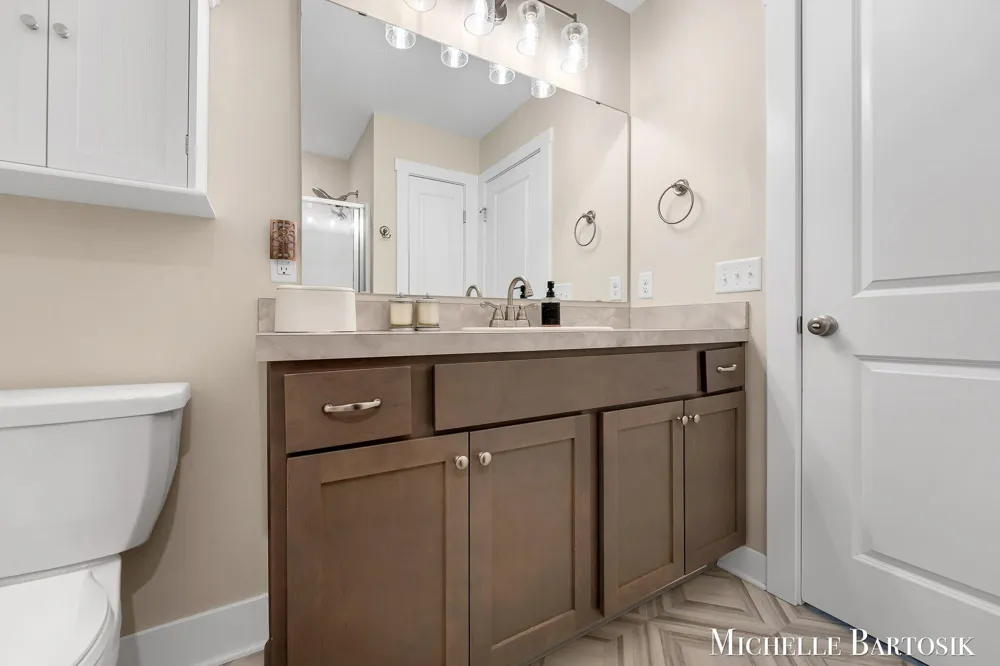 469 Seneca Ridge Drive Middleville Village, MI 49333