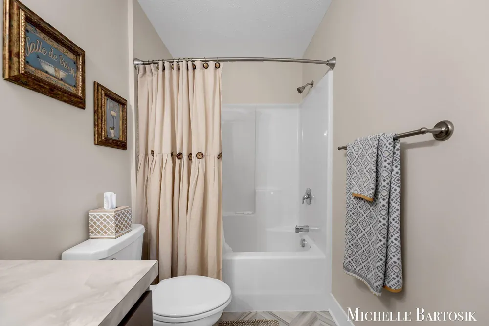 469 Seneca Ridge Drive Middleville Village, MI 49333