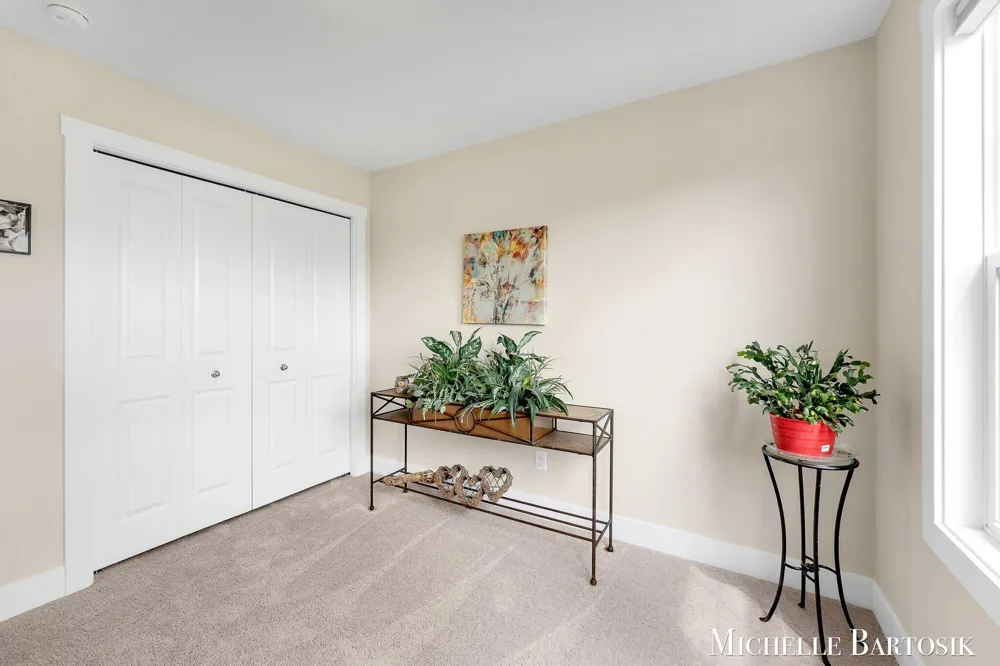 469 Seneca Ridge Drive Middleville Village, MI 49333