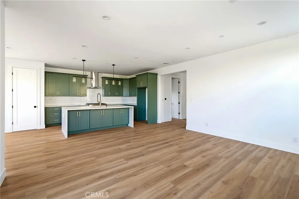 13063 VIA ALIA Riverside, CA 92503