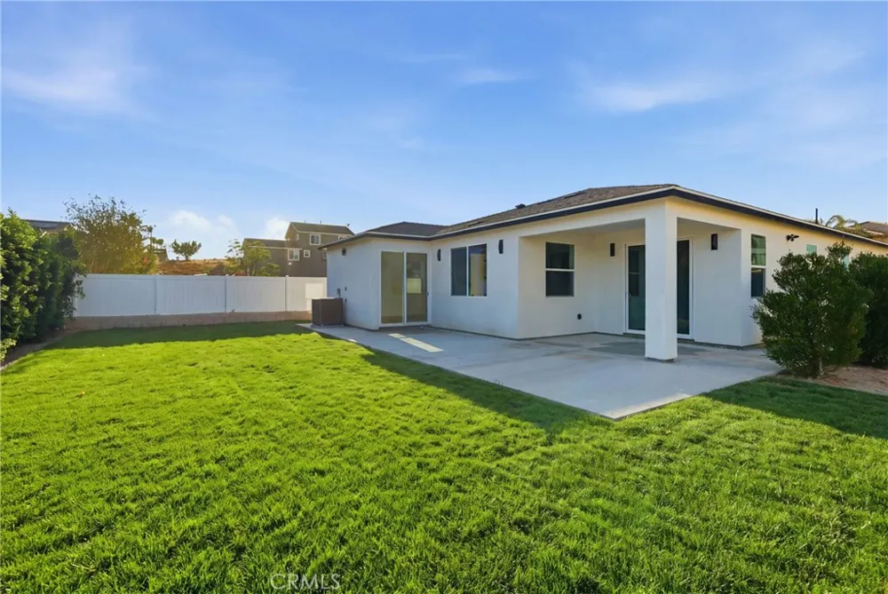 13063 VIA ALIA Riverside, CA 92503
