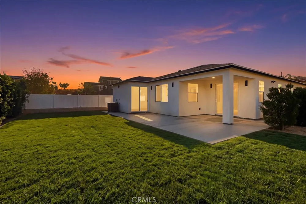 13063 VIA ALIA Riverside, CA 92503