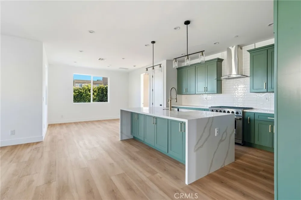 13063 VIA ALIA Riverside, CA 92503