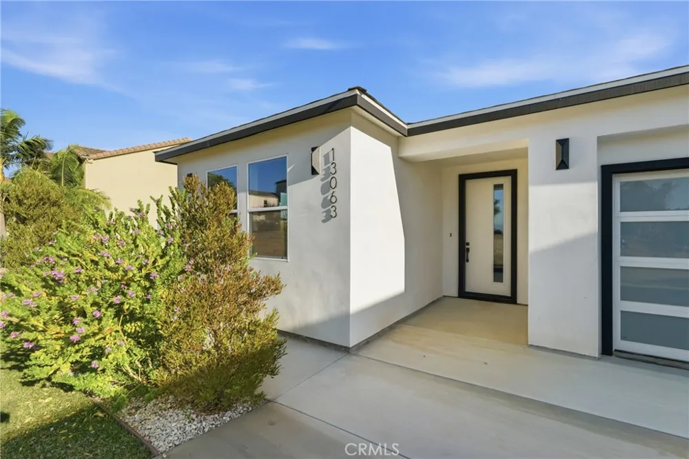 13063 VIA ALIA Riverside, CA 92503