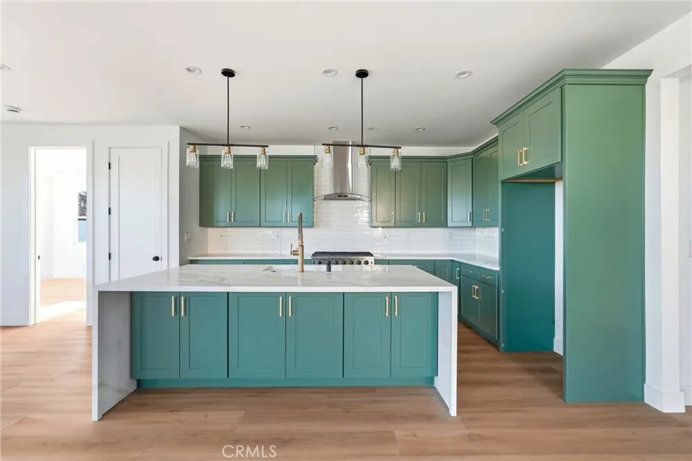 13063 VIA ALIA Riverside, CA 92503
