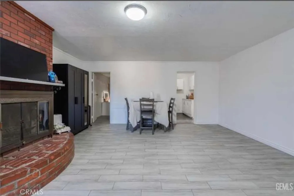 37 Garden Bakersfield, CA 93307