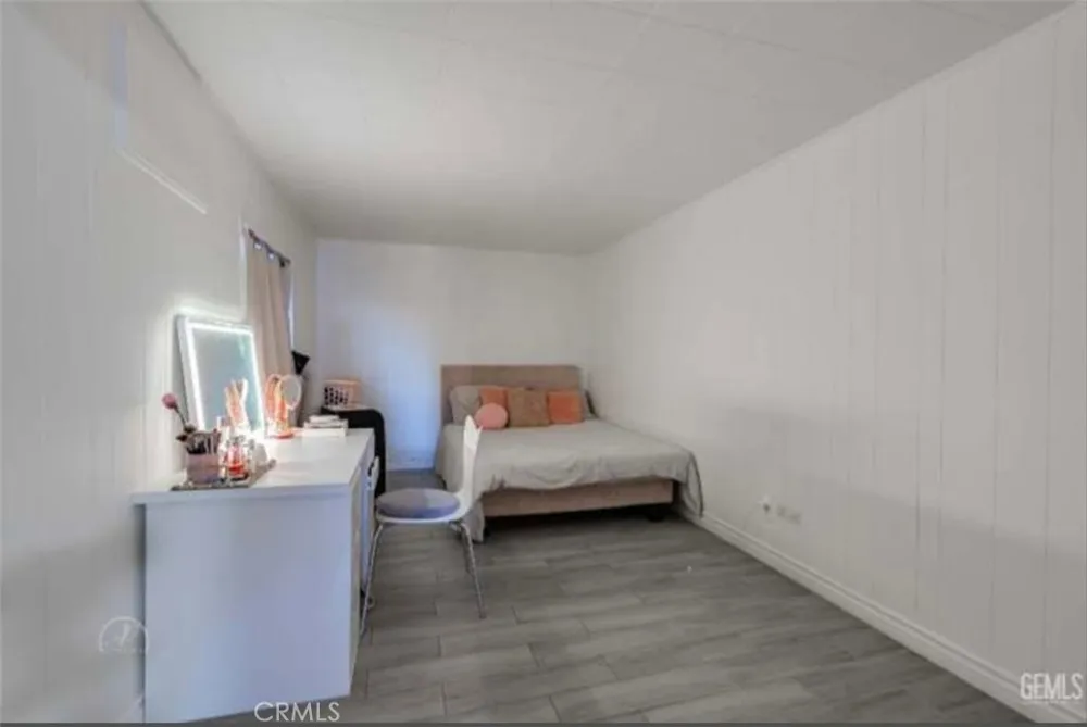 37 Garden Bakersfield, CA 93307
