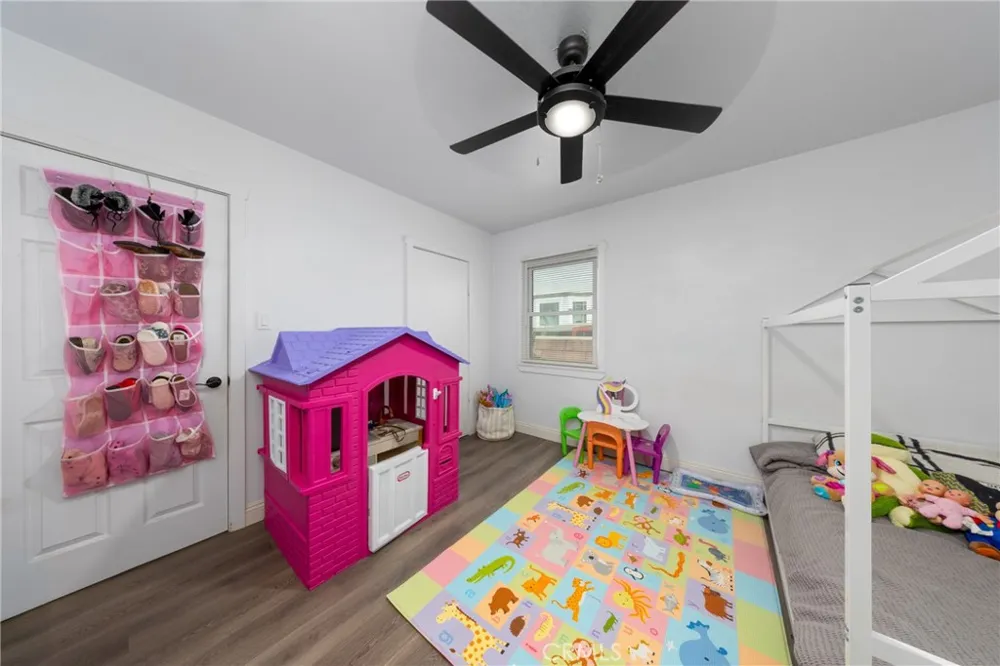 2821 Cedar San Bernardino, CA 92404