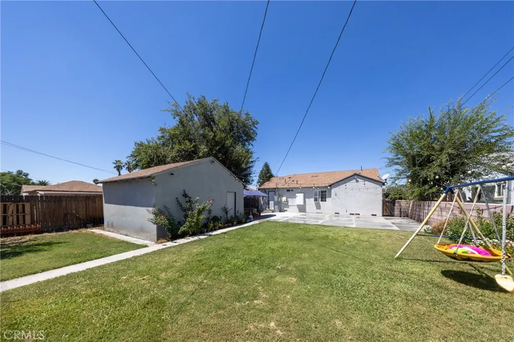 2821 Cedar San Bernardino, CA 92404