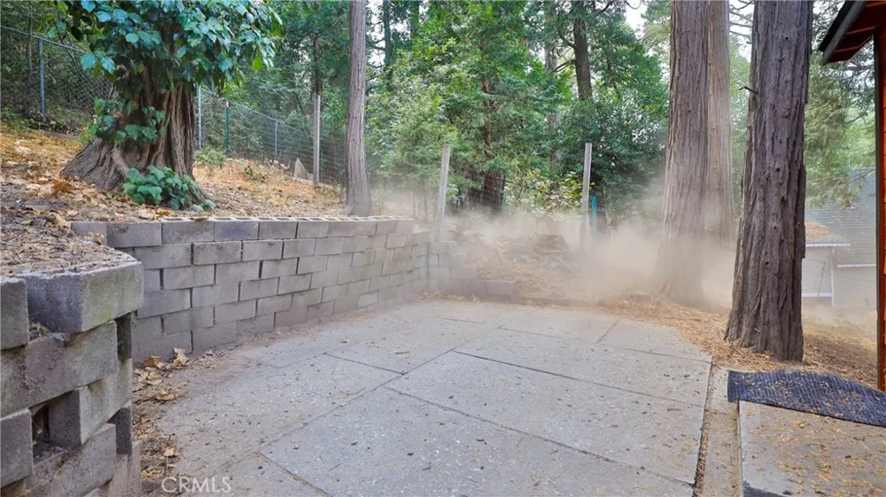 23747 Bowl Crestline, CA 92325