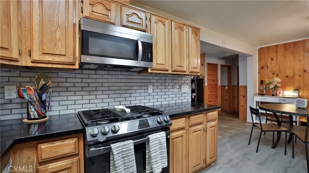23747 Bowl Crestline, CA 92325