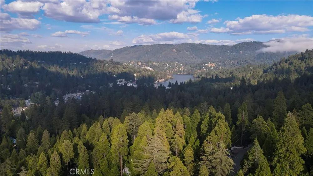 23747 Bowl Crestline, CA 92325