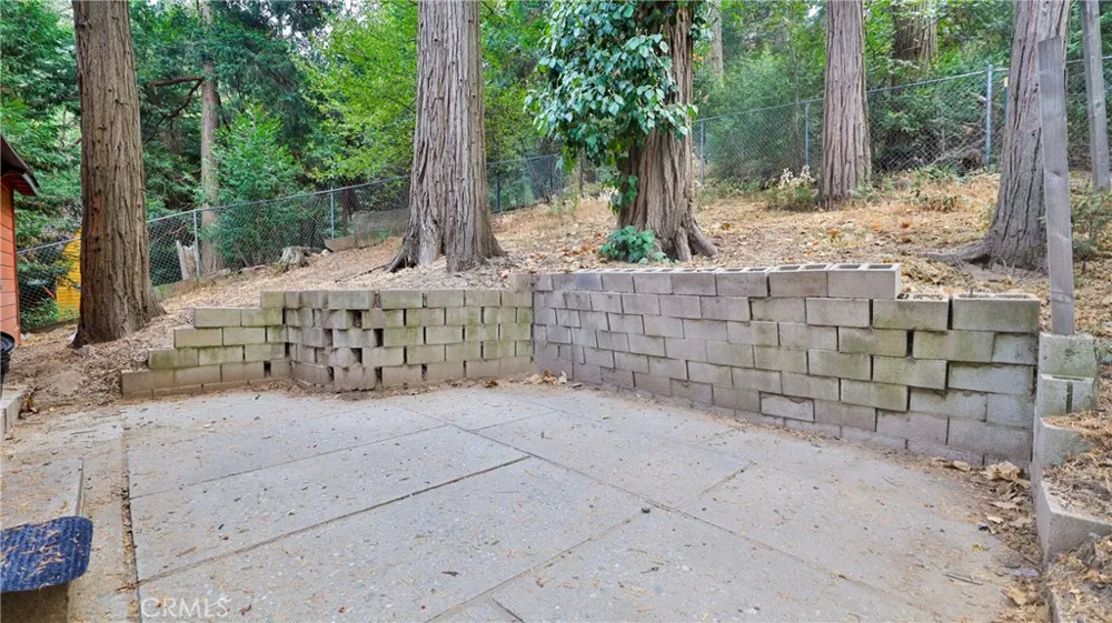 23747 Bowl Crestline, CA 92325
