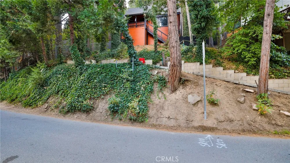 23747 Bowl Crestline, CA 92325