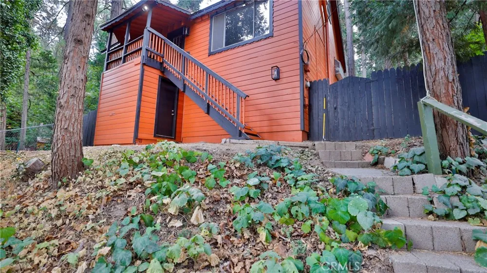 23747 Bowl Crestline, CA 92325