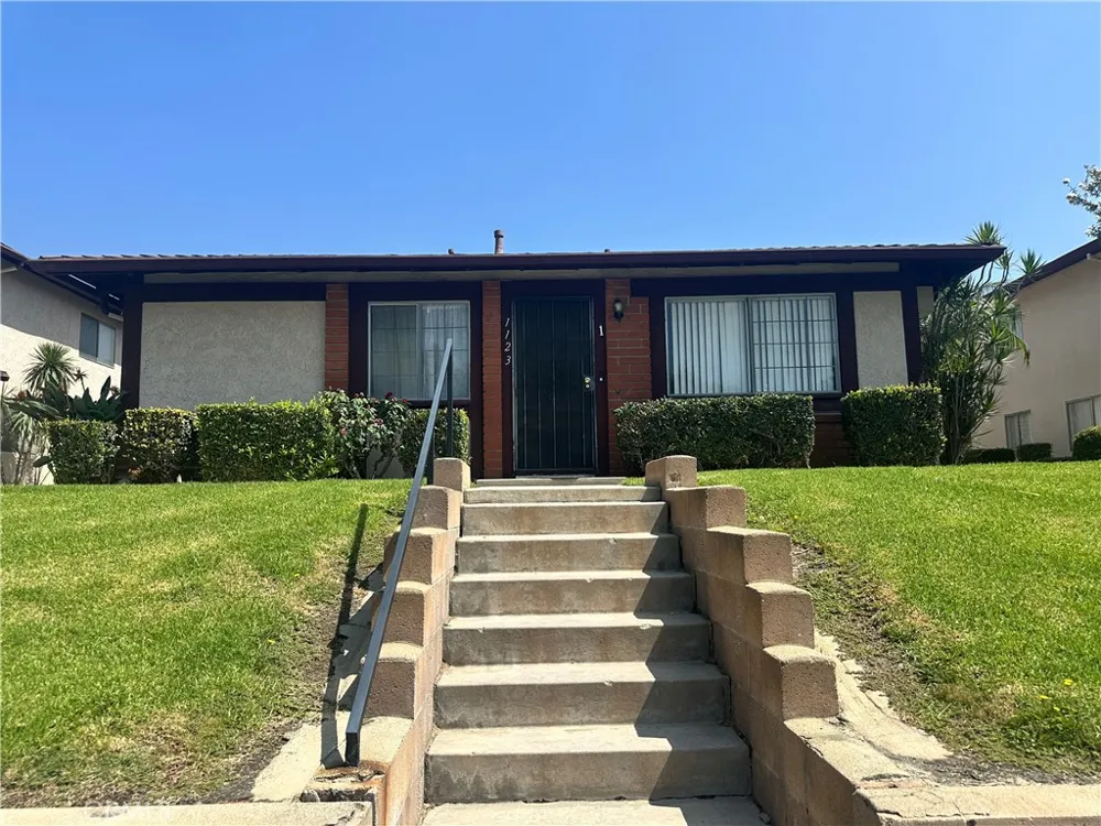 1123 W Sierra Madre Avenue #1 Azusa, CA 91702