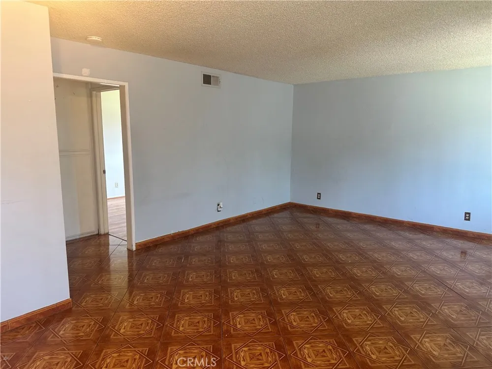 1123 W Sierra Madre Avenue #1 Azusa, CA 91702