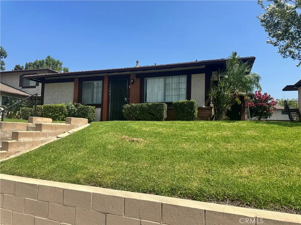 1123 W Sierra Madre Avenue #1 Azusa, CA 91702